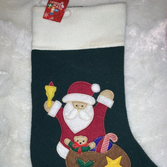 4/$16 - 19” PLUSH CHRISTMAS STOCKING - Picture 5 of 8